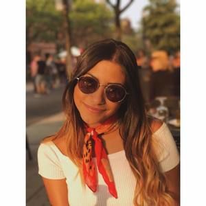 Meet your Posher, Monica